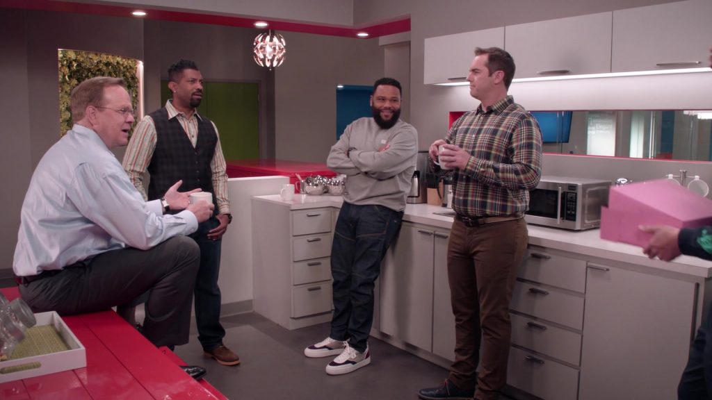 Christian Louboutin Happyrui Sneakers of Anthony Anderson as Andre ‘Dre' Johnson in Black-ish S07E17 “Move-In Ready” (2021) (Image 1)