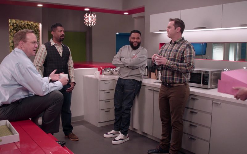 Christian Louboutin Happyrui Sneakers of Anthony Anderson as Andre ‘Dre' Johnson in Black-ish S07E17 “Move-In Ready” (2021) (Image 1)