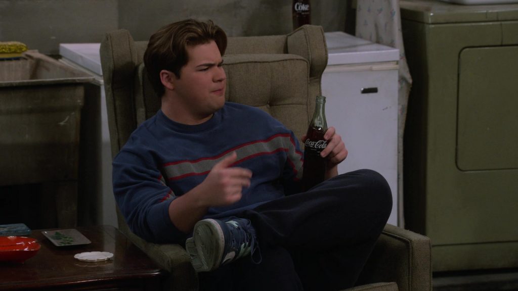 Coca-Cola and Nike Shoes in That '90s Show S02E04 “Hold My Hand” (2024) (Image 4)