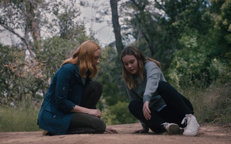 Converse All White Shoes Worn by Liana Liberato as McKenna Brady in Light as a Feather – Season 2 Episode 13 …Thick as Thieves (2019) (Image 1)