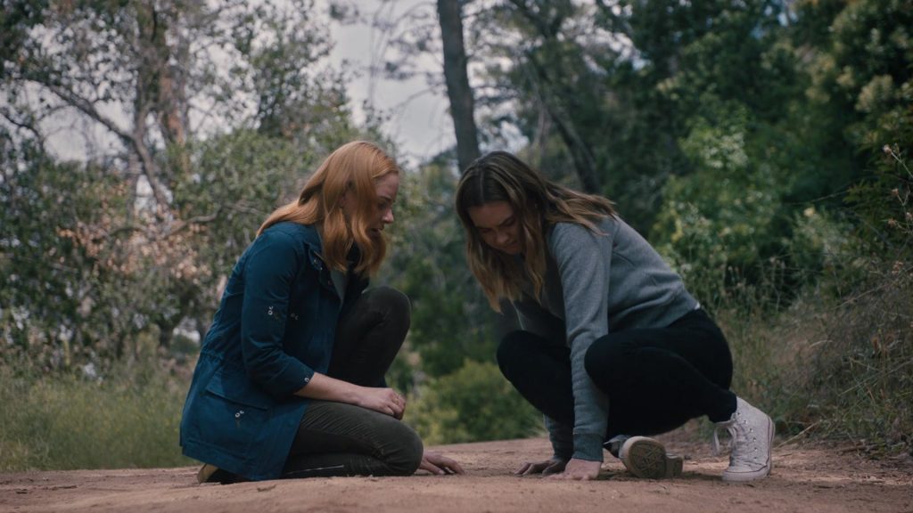 Converse All White Shoes Worn by Liana Liberato as McKenna Brady in Light as a Feather – Season 2 Episode 13 …Thick as Thieves (2019) (Image 2)