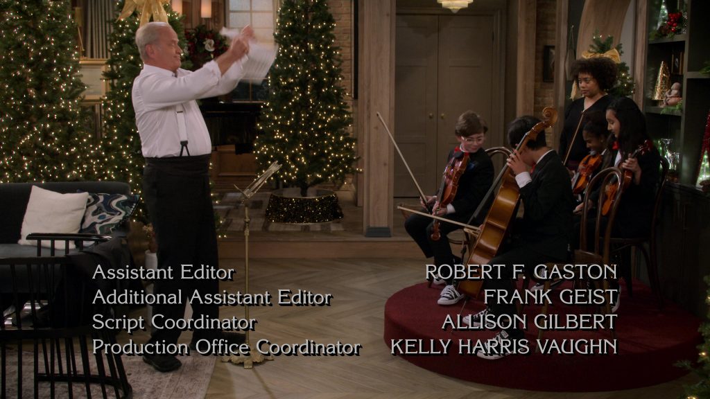 Converse Black Shoes in Frasier S01E10 “Reindeer Games” (2023) (Image 4)