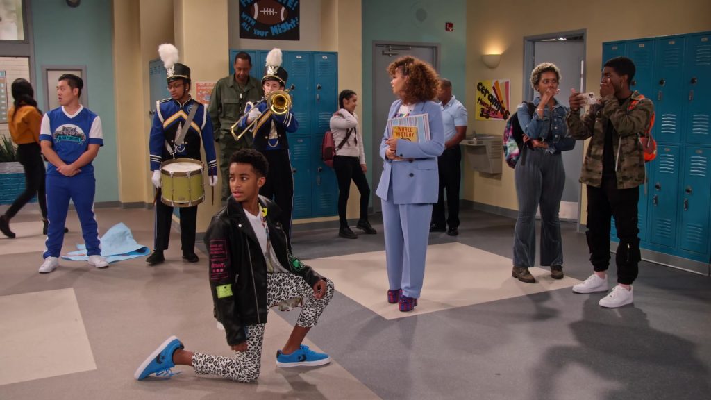 Converse Blue Sneakers of Isaiah Russell-Bailey as Shaka McKellan in Family Reunion S03E05 “Remember the False Idol” (2021) (Image 1)