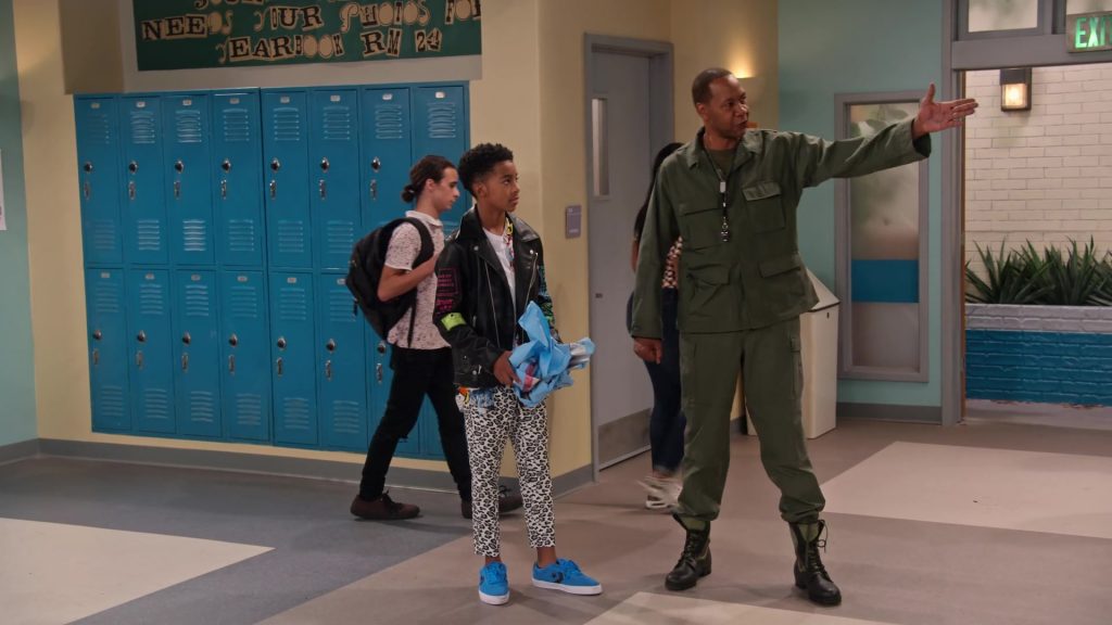 Converse Blue Sneakers of Isaiah Russell-Bailey as Shaka McKellan in Family Reunion S03E05 “Remember the False Idol” (2021) (Image 2)