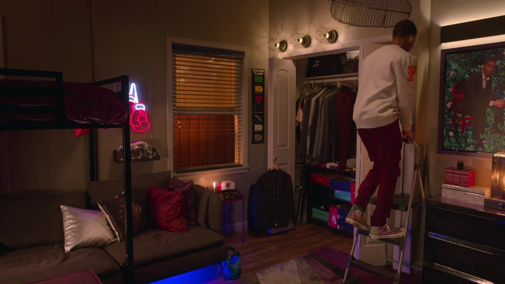 Converse HiTop Shoes of Brett Gray as Jamal Turner in On My Block S04E10 “The Final Chapter” (2021) (Image 1)