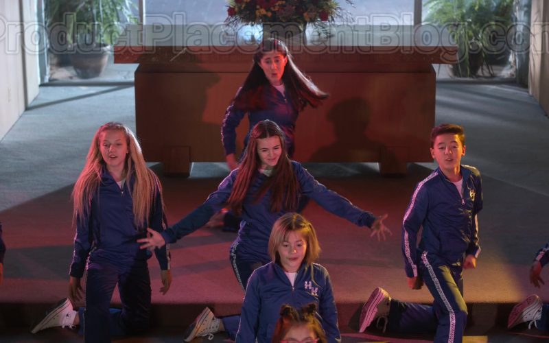 Converse Kids White Shoes in Dead to Me S02E02 “Where Have You Been” (2020) (Image 1)