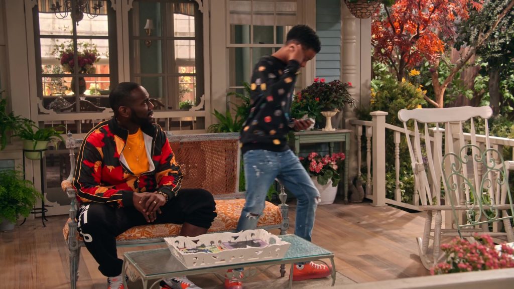 Converse Orange Shoes of Isaiah Russell-Bailey as Shaka McKellan in Family Reunion S04E02 “Remember When M'Dear Stole the Show” (2021) (Image 1)