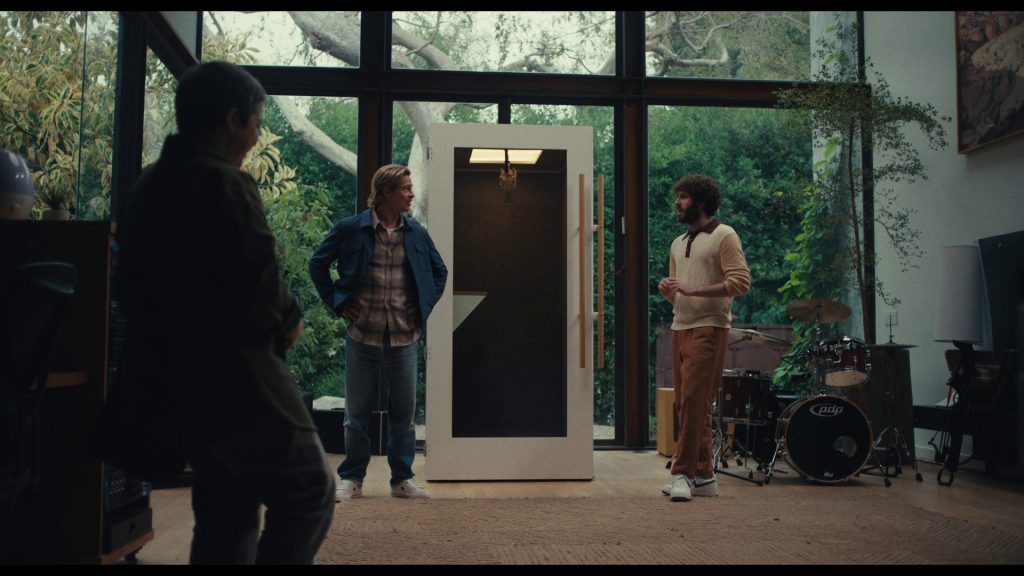 Converse Shoes Worn by Brad Pitt and Nike Sneakers of Brad Pitt in Dave S03E10 “Looking for Love” (2023) (Image 4)