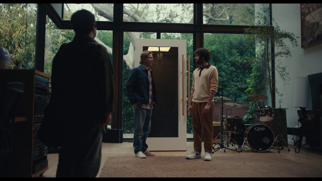 Converse Shoes Worn by Brad Pitt and Nike Sneakers of Brad Pitt in Dave S03E10 “Looking for Love” (2023) (Image 5)