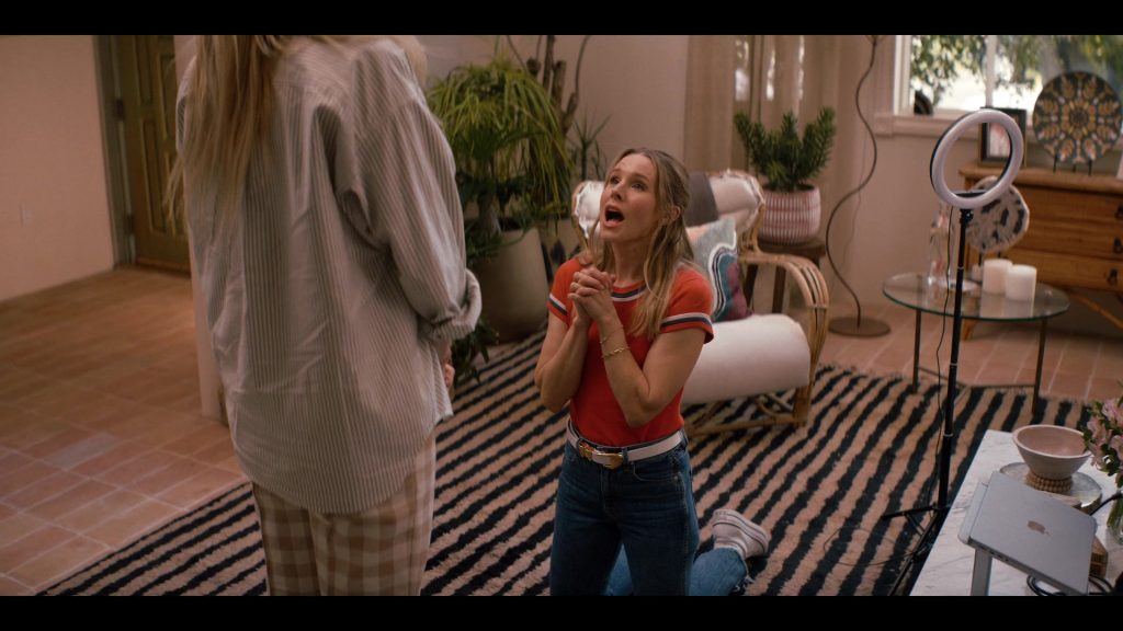 Converse Shoes and Apple MacBook in Nobody Wants This S01E10 (2024) (Image 1)