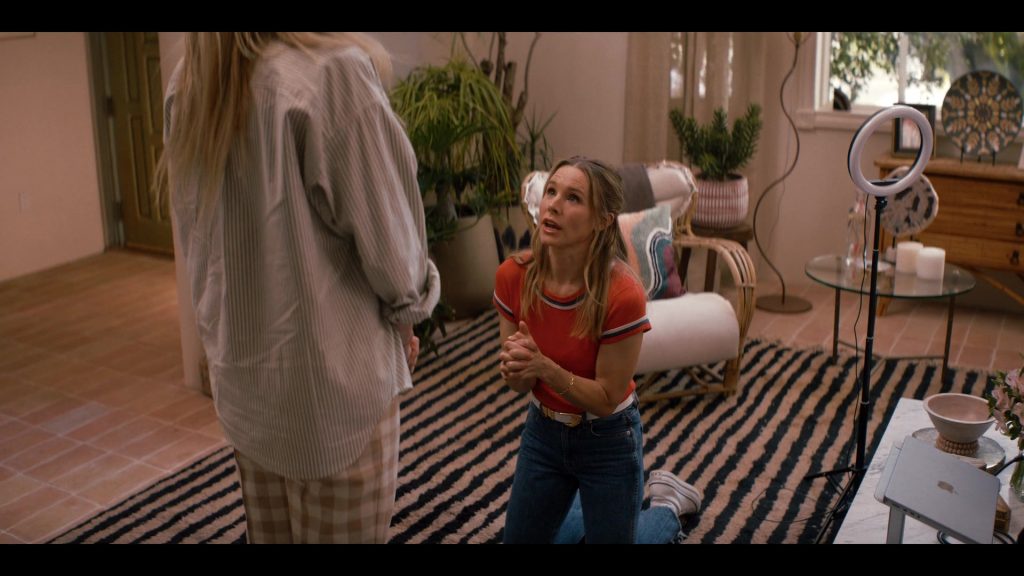 Converse Shoes and Apple MacBook in Nobody Wants This S01E10 (2024) (Image 2)