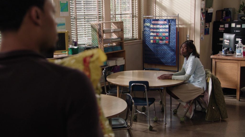 Converse Shoes in Abbott Elementary S05E07 “Goofgirl” (2025) (Image 1)