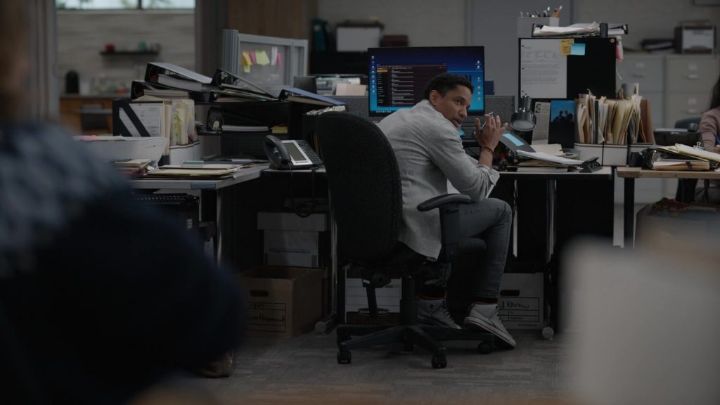 Converse Shoes in Alaska Daily S01E08 “Tell a Reporter Not to Do Something and Suddenly It's a Party” (2023) (Image 1)