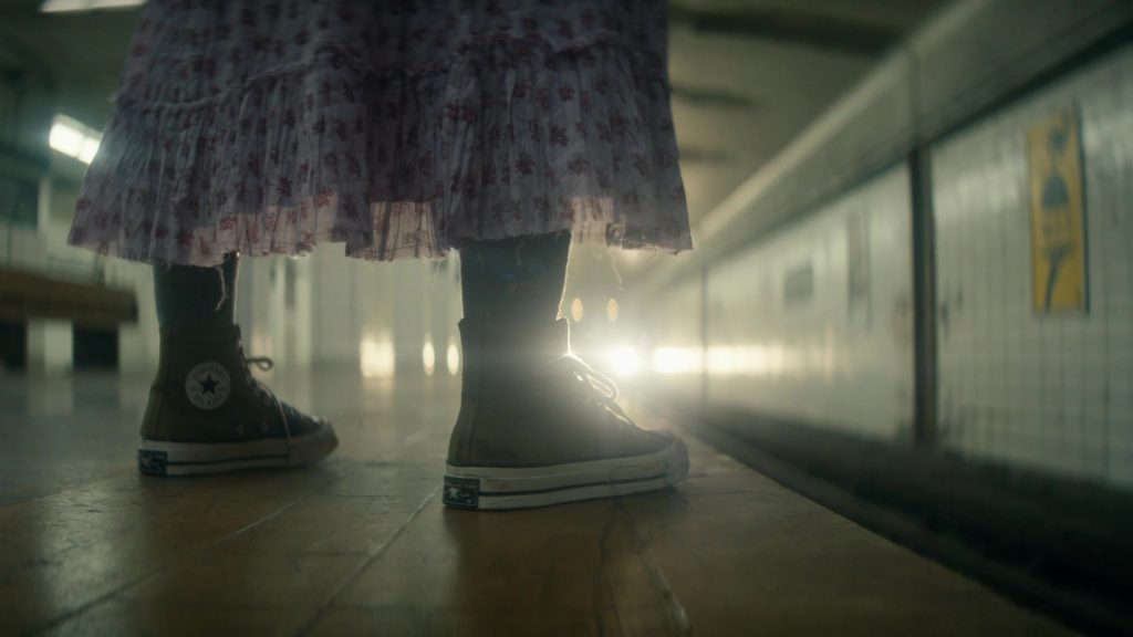 Converse Shoes in Brilliant Minds S02E03 “The Pusher” (2025) (Image 1)
