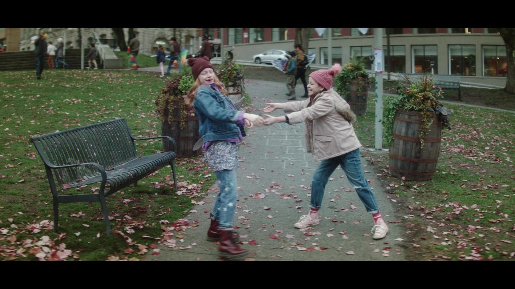 Converse Shoes in Dead Boy Detectives S01E04 “The Case of the Lighthouse Leapers” (2024) (Image 2)