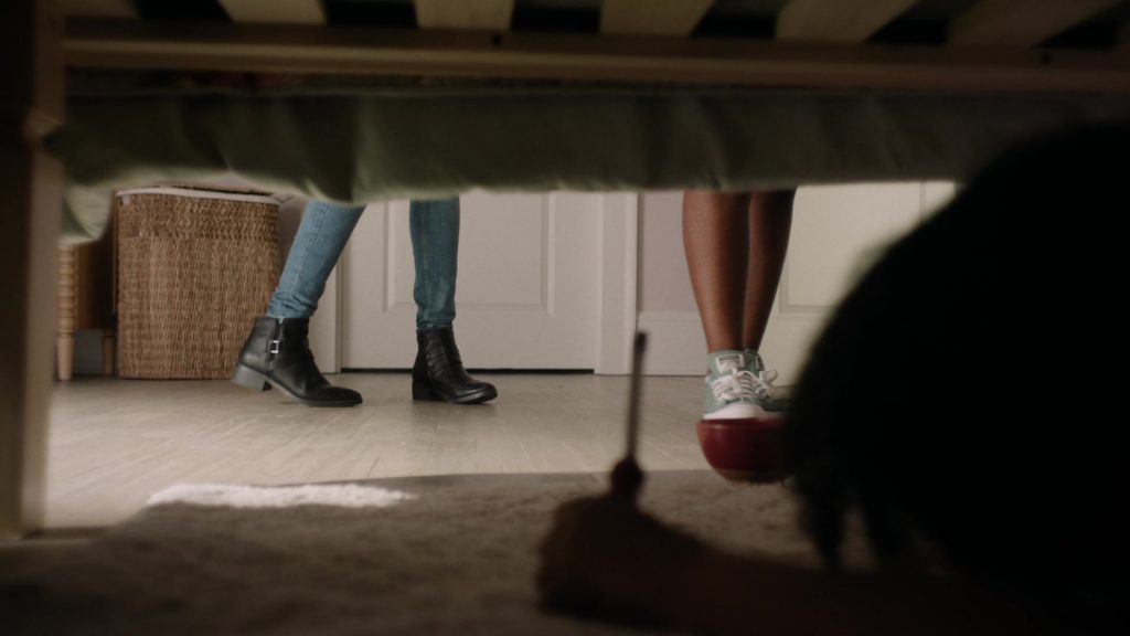 Converse Shoes in Found S02E02 “Missing While Difficult” (2024) (Image 3)