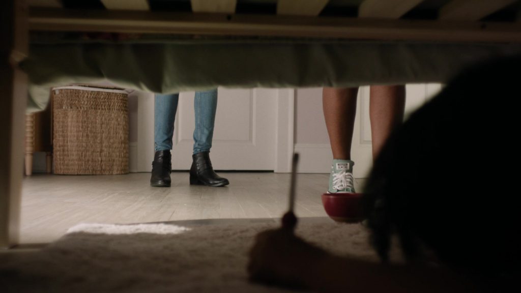 Converse Shoes in Found S02E02 “Missing While Difficult” (2024) (Image 4)