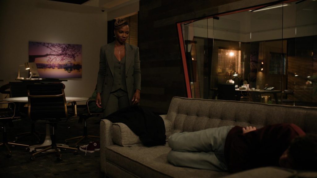 Converse Shoes in Found S02E13 “Missing While Grieving” (2025) (Image 4)