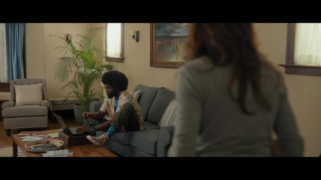 Converse Shoes in Fubar S02E03 “Tango and Smash” (2025) (Image 2)