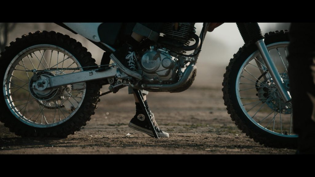 Converse Shoes in Goliath – Season 3, Episode 3, “Good Morning, Central Valley” (2019) (Image 1)