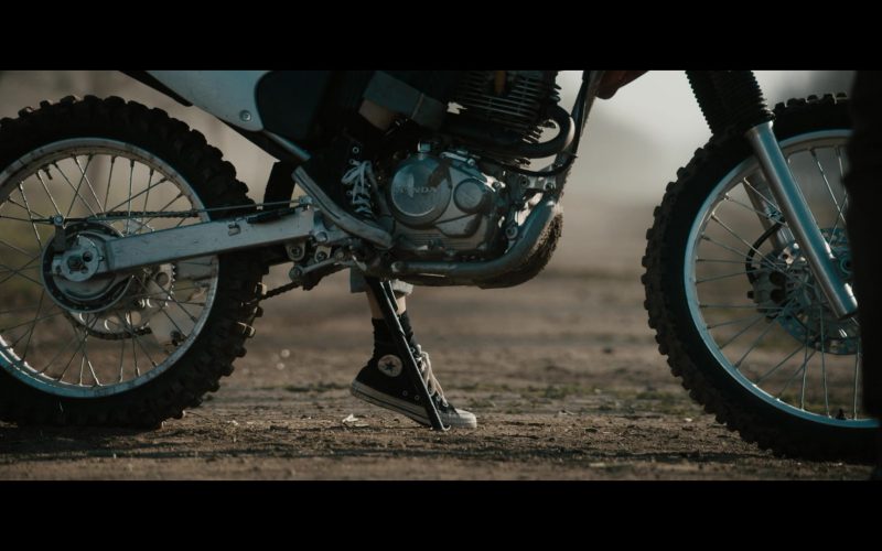 Converse Shoes in Goliath – Season 3, Episode 3, “Good Morning, Central Valley” (2019) (Image 1)
