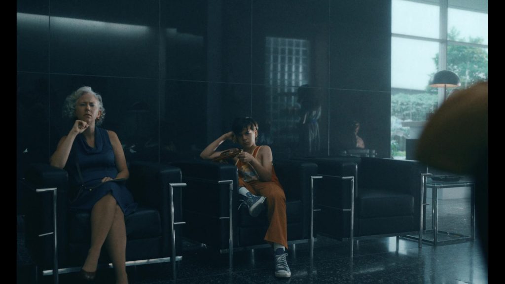 Converse Shoes in Griselda S01E04 “Middle Management” (2024) (Image 2)