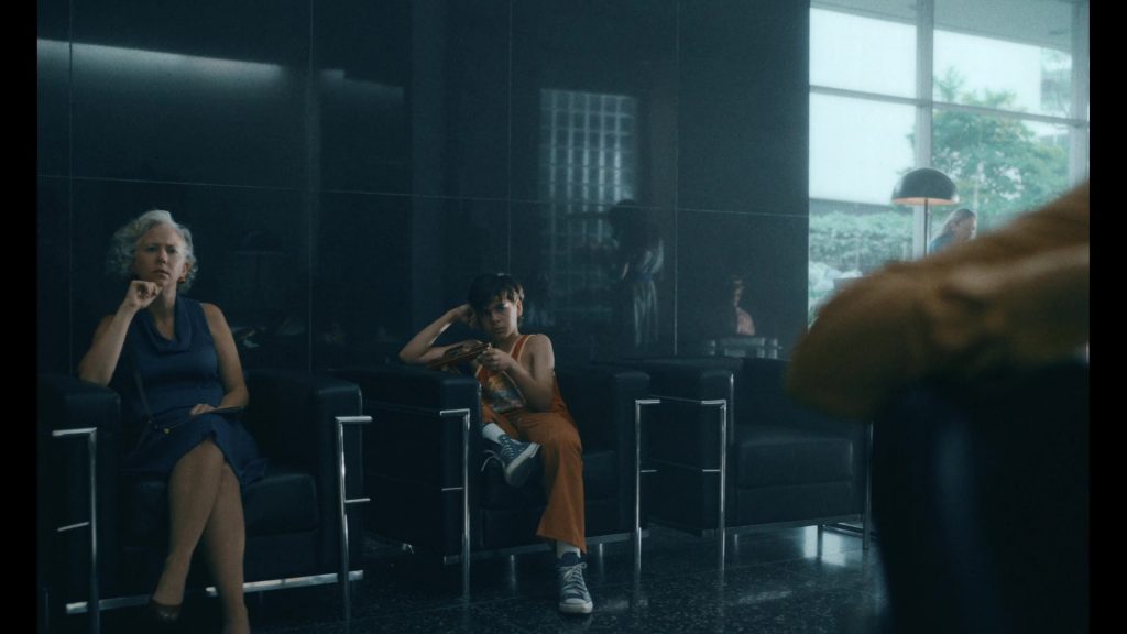 Converse Shoes in Griselda S01E04 “Middle Management” (2024) (Image 3)