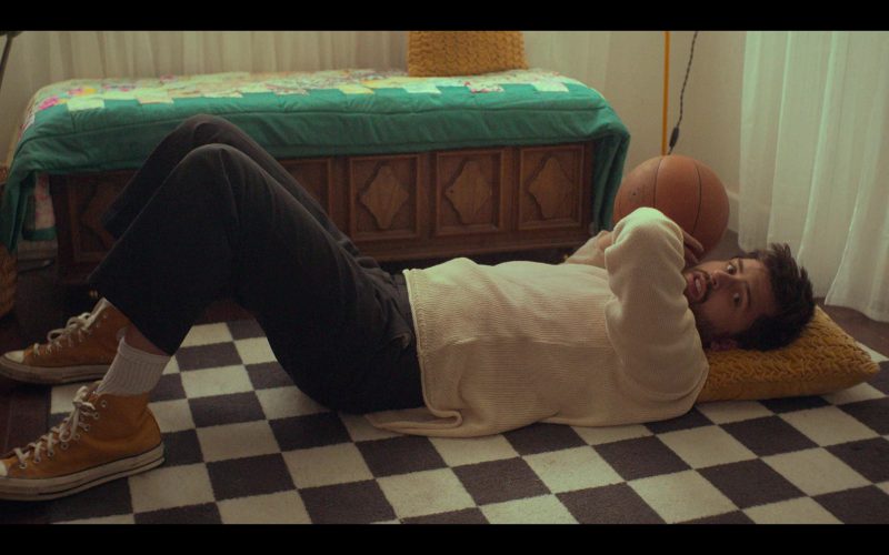 Converse Shoes in Hal and Harper S01E04 “Adventure Landing” (2025) (Image 1)