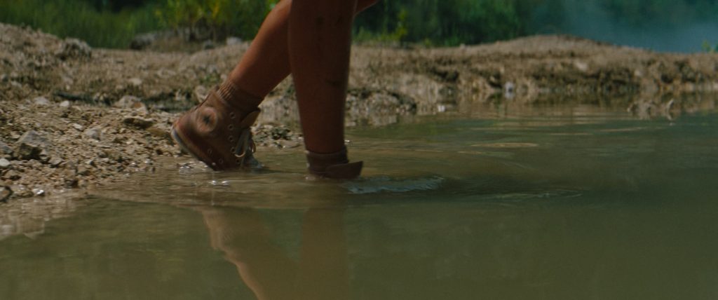 Converse Shoes in Jurassic World Rebirth (2025) (Image 3)