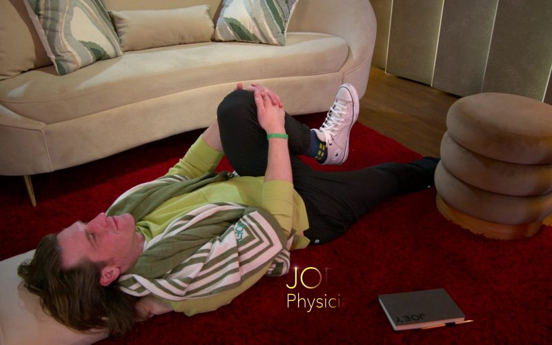 Converse Shoes in Love Is Blind S08E01 “I Have A Husband” (2025) (Image 1)