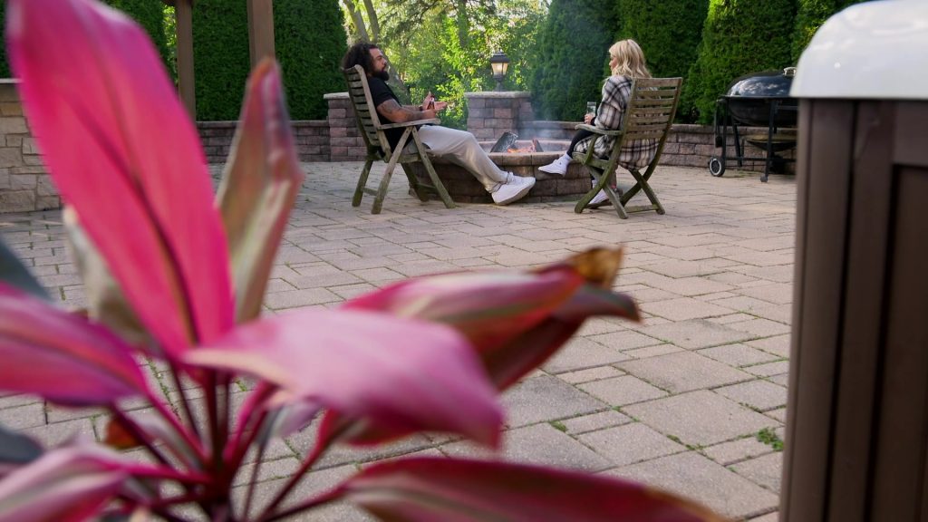 Converse Shoes in Married At First Sight S18E15 “Cheat and Retreat” (2025) (Image 10)