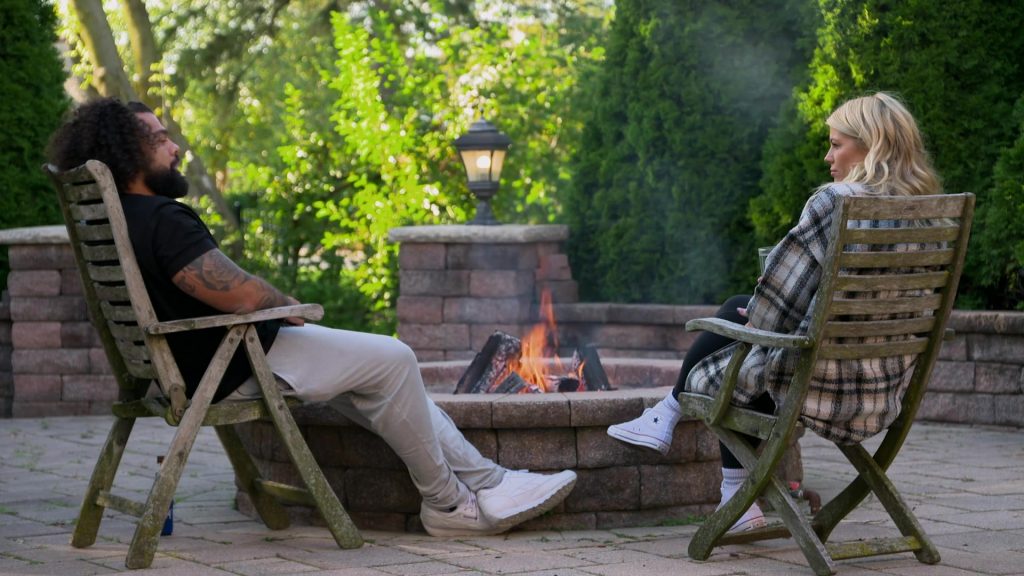 Converse Shoes in Married At First Sight S18E15 “Cheat and Retreat” (2025) (Image 12)