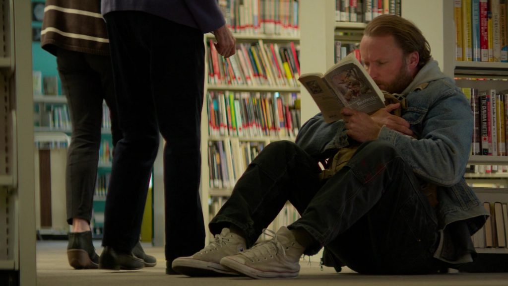 Converse Shoes in Murder in a Small Town S02E03 “Mother Love” (2025) (Image 1)