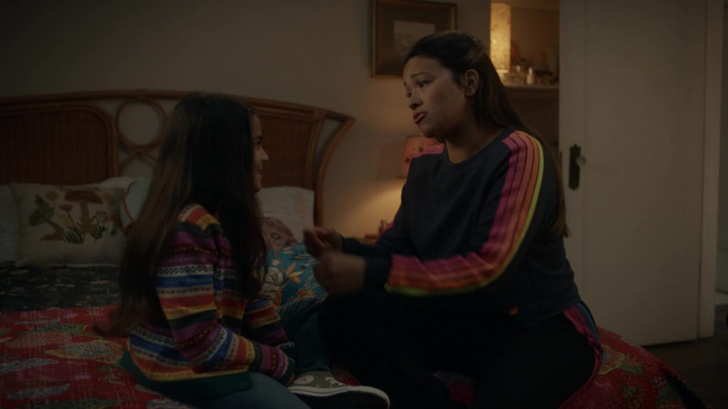 Converse Shoes in Not Dead Yet S02E03 “Not in the Cards Yet” (2024) (Image 3)