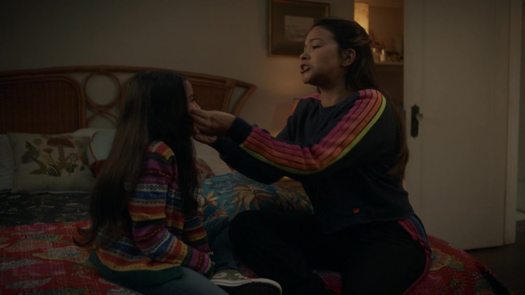 Converse Shoes in Not Dead Yet S02E03 “Not in the Cards Yet” (2024) (Image 4)