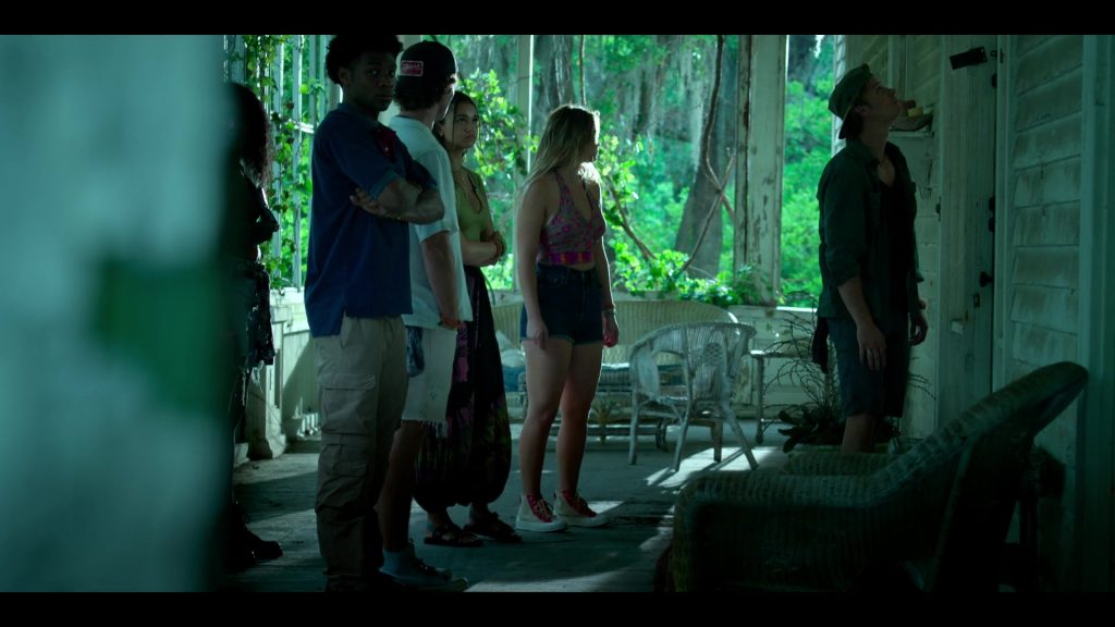 Converse Shoes in Outer Banks S04E01 “The Enduro” (2024) (Image 1)