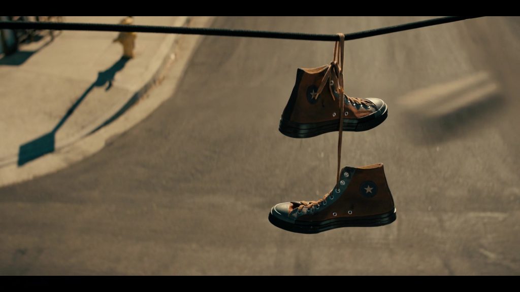 Converse Shoes in Perry Mason S02E06 “Chapter Fourteen” (2023) (Image 1)