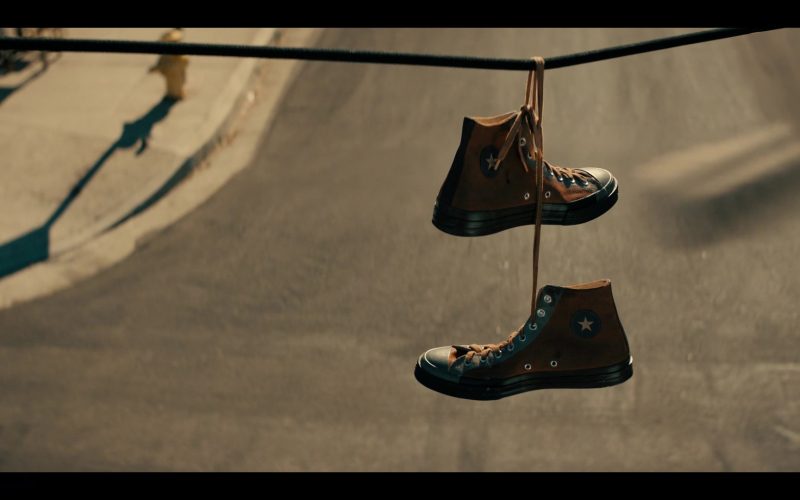 Converse Shoes in Perry Mason S02E06 “Chapter Fourteen” (2023) (Image 1)