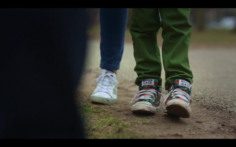 Converse Shoes in Sex-Life S02E05 “Future Starts Today” (2023) (Image 1)