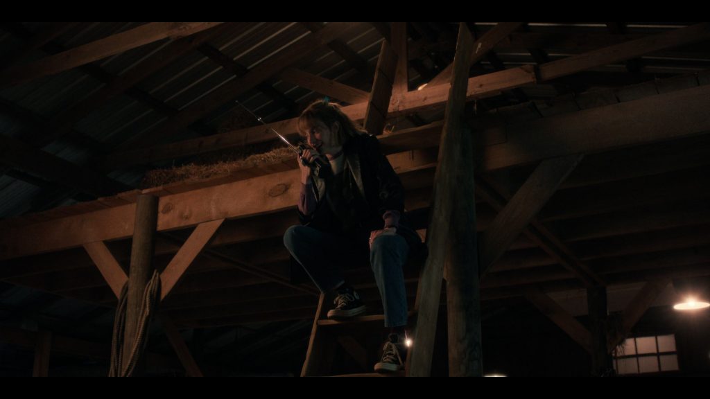 Converse Shoes in Stranger Things S05E03 “Chapter Three – The Turnbow Trap” (2025) (Image 10)