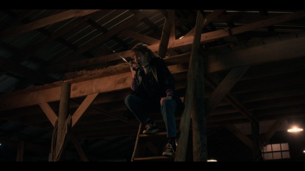 Converse Shoes in Stranger Things S05E03 “Chapter Three – The Turnbow Trap” (2025) (Image 11)