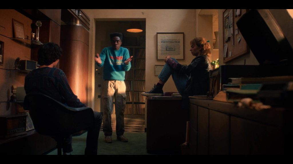 Converse Shoes in Stranger Things S05E06 “Chapter Six – Escape From Camazotz” (2025) (Image 5)