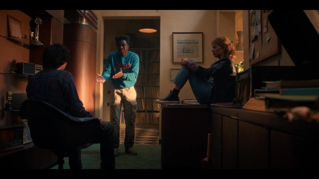 Converse Shoes in Stranger Things S05E06 “Chapter Six – Escape From Camazotz” (2025) (Image 6)