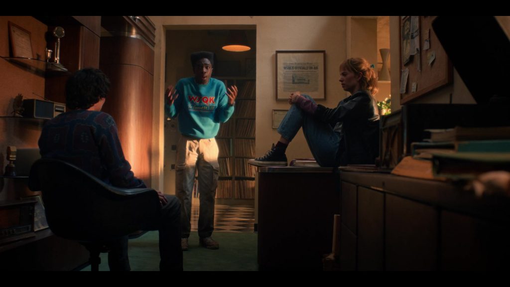 Converse Shoes in Stranger Things S05E06 “Chapter Six – Escape From Camazotz” (2025) (Image 8)