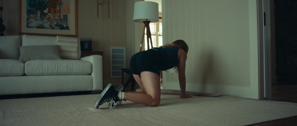 Converse Shoes in The Better Sister S01E05 “Just Ask” (2025) (Image 10)