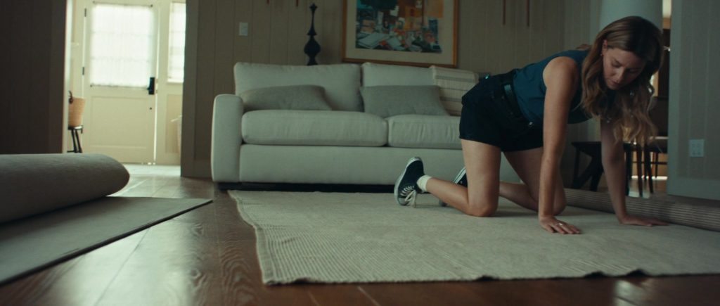 Converse Shoes in The Better Sister S01E05 “Just Ask” (2025) (Image 16)