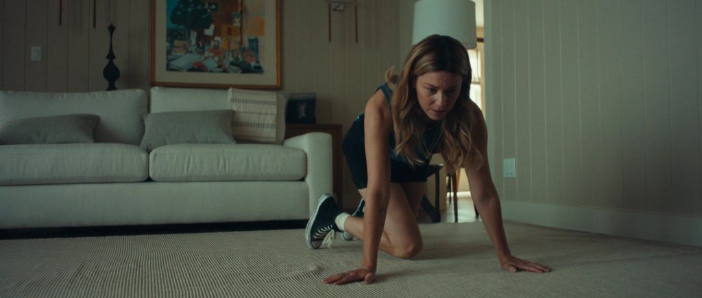 Converse Shoes in The Better Sister S01E05 “Just Ask” (2025) (Image 5)