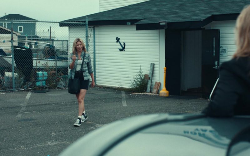 Converse Shoes in The Better Sister S01E07 “Back from Red” (2025) (Image 1)