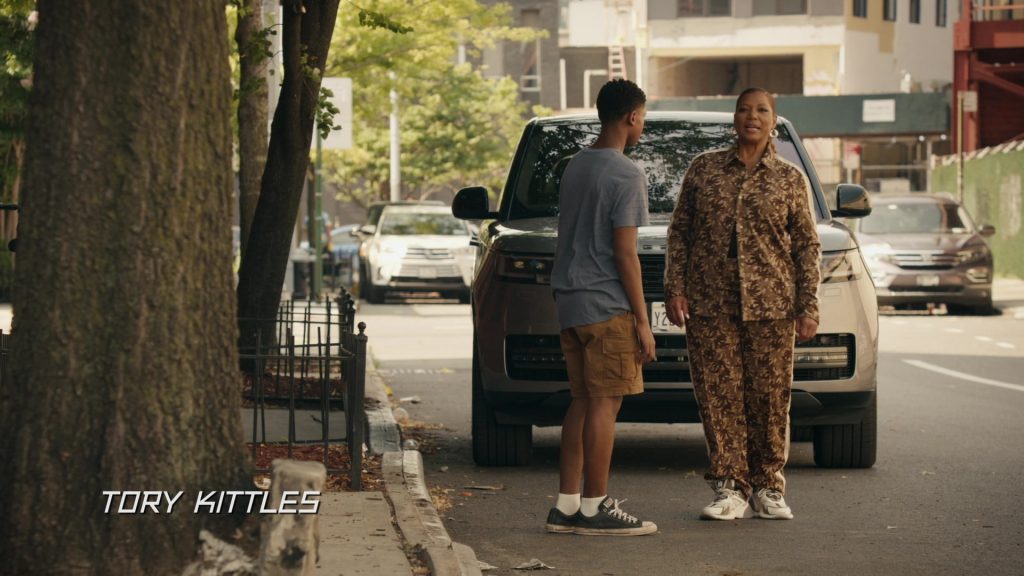 Converse Shoes in The Equalizer S05E01 “The Lost Ones” (2024) (Image 1)