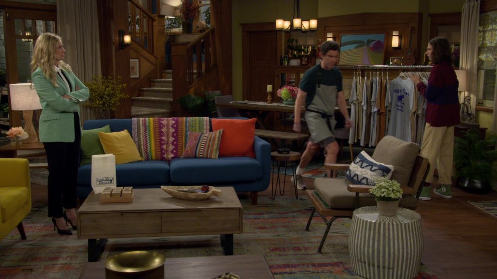 Converse Shoes in The Neighborhood S08E04 “Welcome to Family Value” (2025) (Image 4)